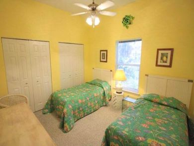 Beautiful 3 bedroom Home Close to the Beach